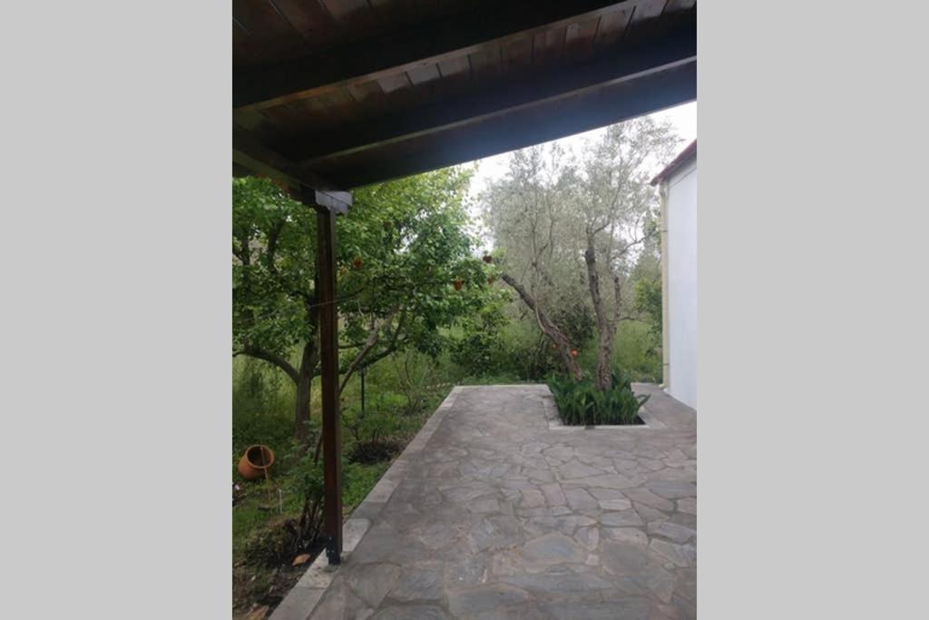 Irinis Cottage カラ・ネラ エクステリア 写真