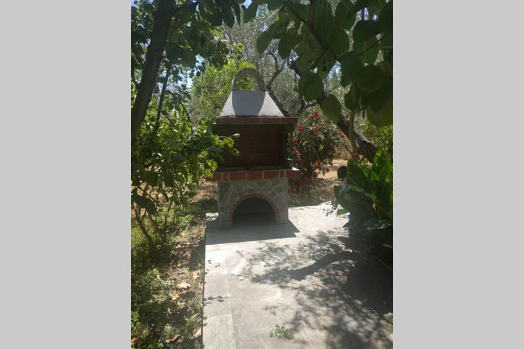 Irinis Cottage カラ・ネラ エクステリア 写真